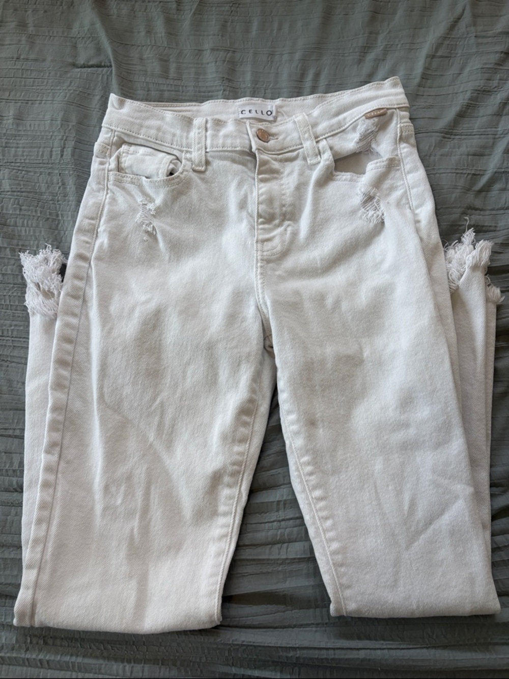 CELLO White Skinny Jeans with Frayed Hem
